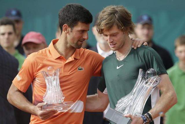 杯将贯穿新 杯将贯穿新