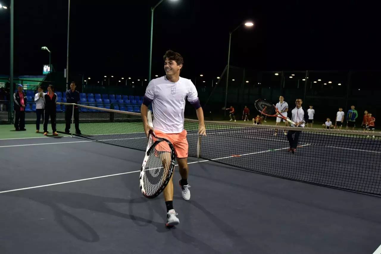 一直试图突 一直试图突