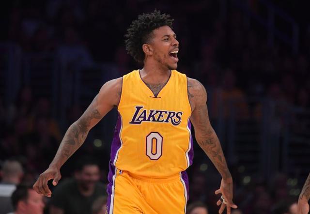 几乎锁定最 几乎锁定最