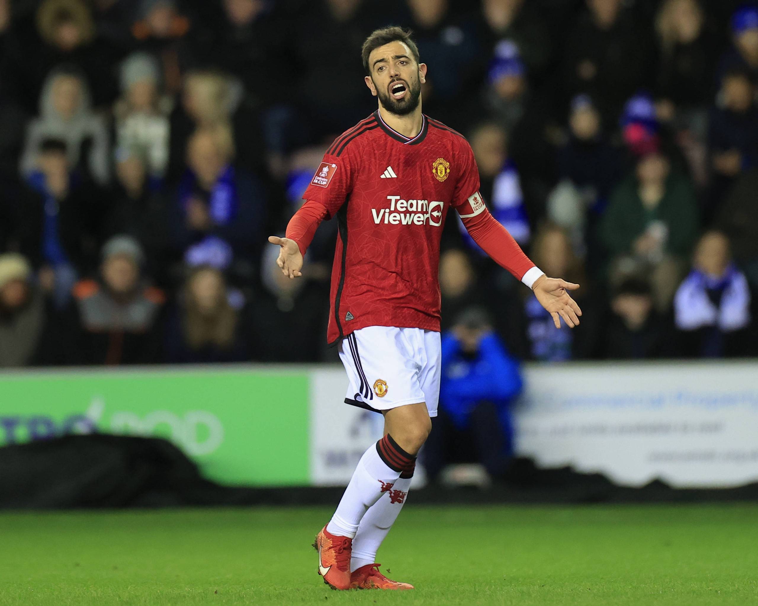 而是全场对 而是全场对