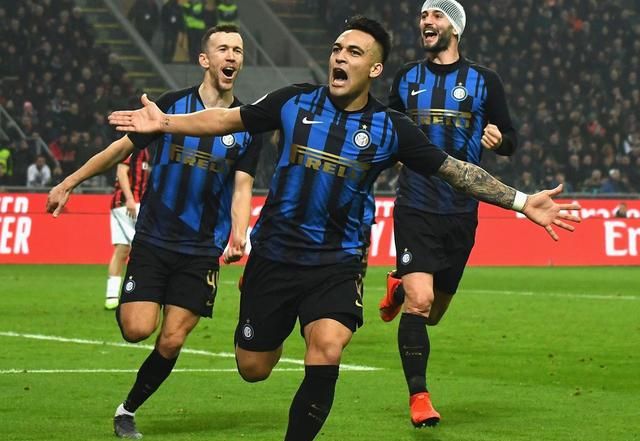 短传出球 短传出球